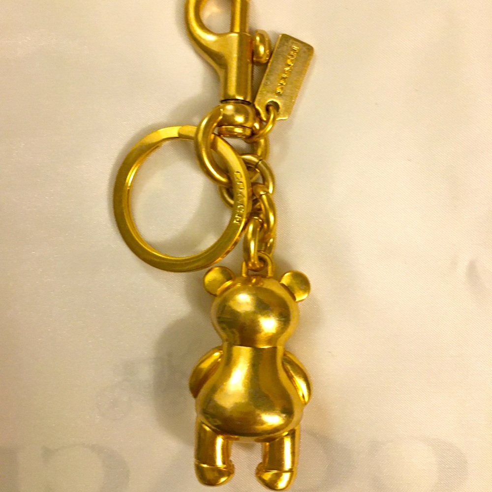 🌴SUMMER SALE🌴💯✔️Authentic Brand New Coach Bear Key Chain - Picture 2 of 3